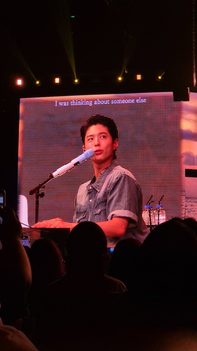 stan73y's tweet photo. I became a Park BoGum fan when I saw a video of him singing this. There is not enough words to describe how I feel after hearing it now, in person. One of my favorite songs of all time, "I Will Be Here", a cover beautifully sung by #PARKBOGUM #박보검 #BEWITHYOU #BewithYoulnManila https://t.co/96SqmIED5L