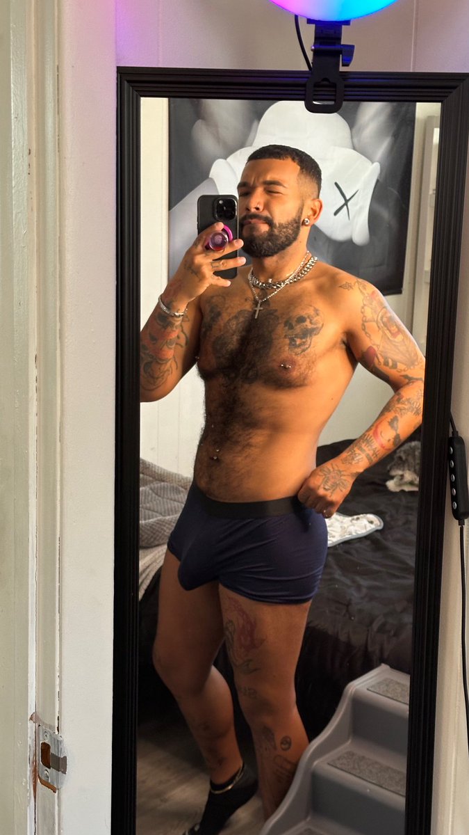 Daddy’s home #latinopapi #prpapi #mlm #gay #lgbt