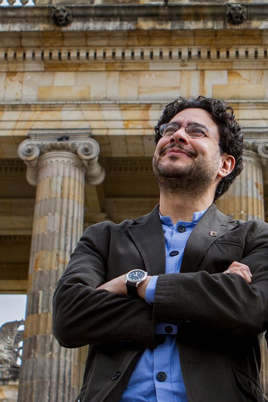 Polo Democrático Alternativo (@polodemocratico) on Twitter photo #OFICIAL Nuestro compañero <a href="/IvanCepedaCast/">Iván Cepeda Castro</a> será precandidato presidencial por el <a href="/PactoCol/">Pacto Histórico Oficial</a>.
Con compromiso con la paz y la verdad -y con la fuerza de la gente- vamos a lograr la profundización del Cambio en Colombia y la paz completa. #OFICIAL Nuestro compañero <a href="/IvanCepedaCast/">Iván Cepeda Castro</a> será precandidato presidencial por el <a href="/PactoCol/">Pacto Histórico Oficial</a>.
Con compromiso con la paz y la verdad -y con la fuerza de la gente- vamos a lograr la profundización del Cambio en Colombia y la paz completa.