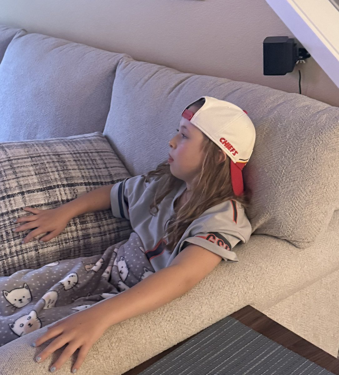 She’s locked in for her two favorite teams. #Chiefs #Bears