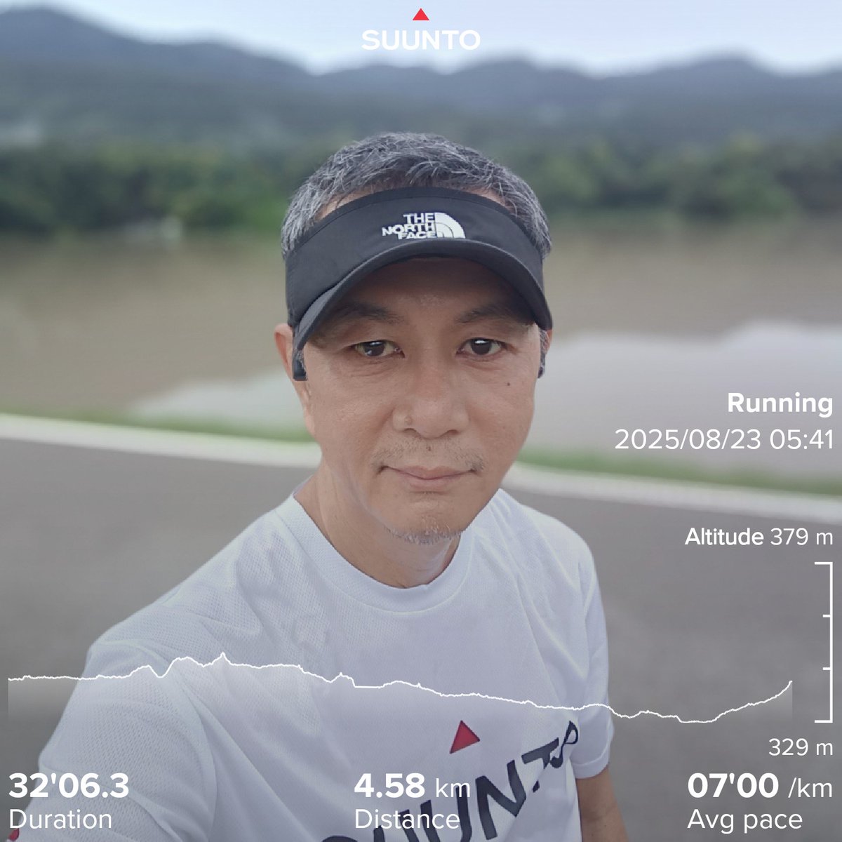 paper_punch's tweet photo. Saturday morning Run 
นอนเร็วตื่นเช้ามืดมาวิ่งออกกำลังกายในมช. รู้สึกดีจริงๆ
#เชียงใหม่ #run #Suunto https://t.co/lUMJ4XUjL5