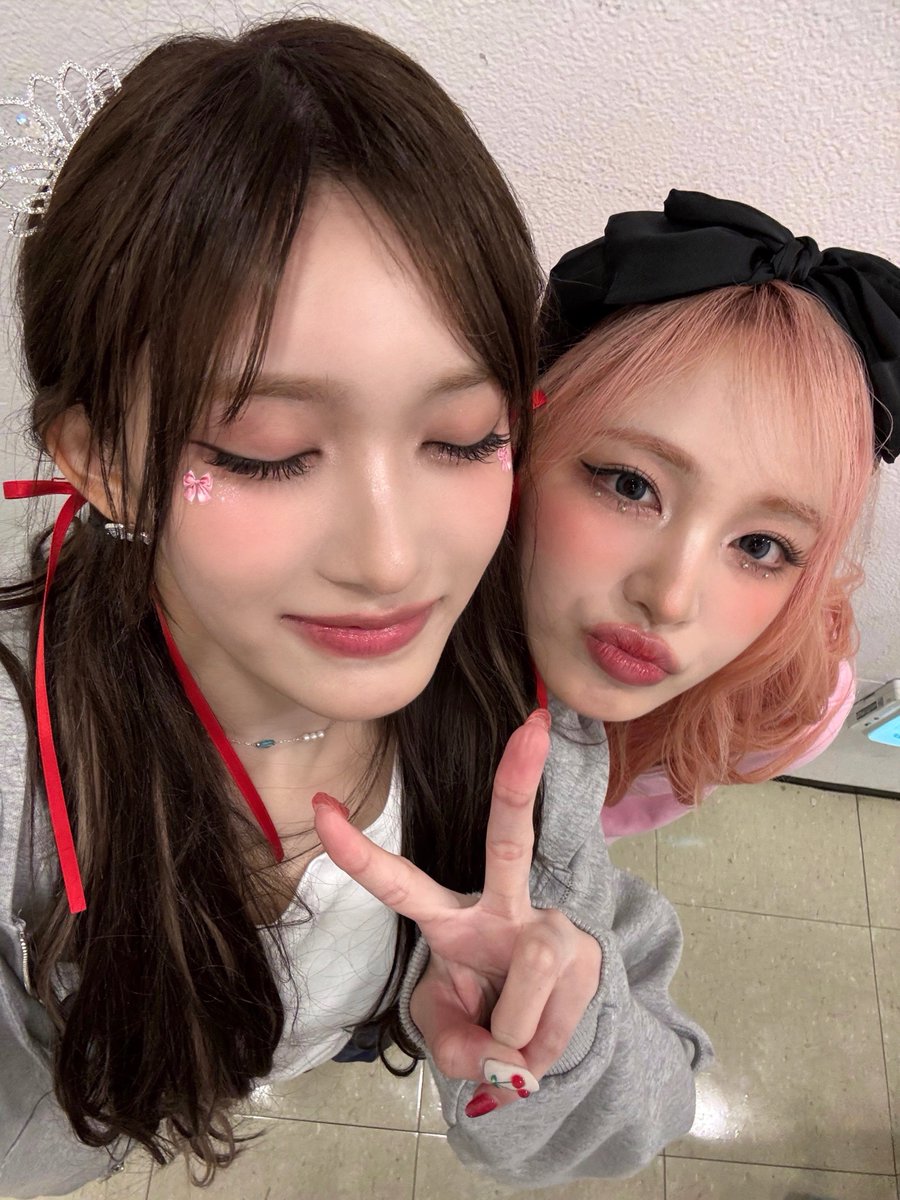 onlyface43's tweet photo. 🐯&amp;🌰 https://t.co/NNVkOk7yS6