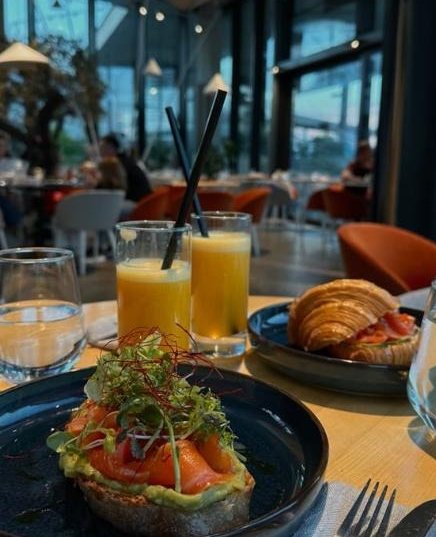 Wishing everyone a delicious and warm meal today with your loved ones. ❤️ and a delicious food space