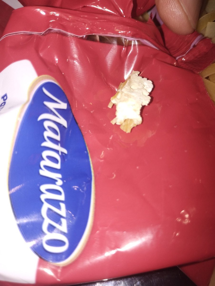 elsimei's tweet photo. #molinosriodelaplata #matarazzo compré fideos y vinieron con hongos. Adjunto fotos https://t.co/6zQSrs6mlw