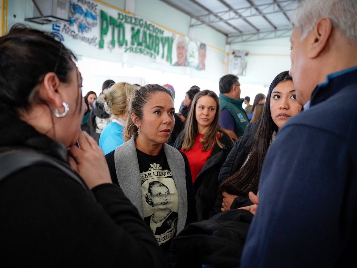 #Politica: Goic y Beliz lideraron multitudinario encuentro con #jóvenes en #Puerto Madryn

Los candidatos legislativos por “La Fuerza del Trabajo Chubutense” participaron en el Camping del SEC, de una masiva charla con la juventud.