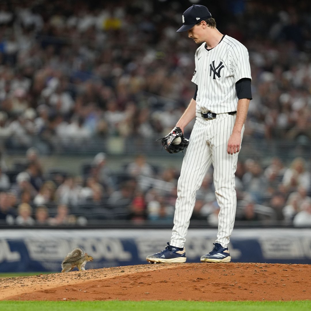 Does this count as a mound visit? 🤔