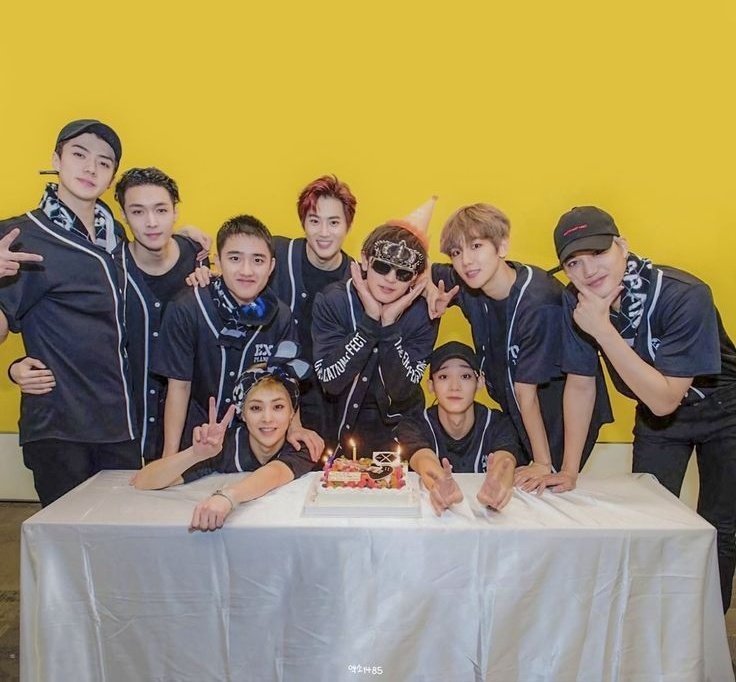 EXO_Argentina's tweet image. Empezamos!!!!
#KPOPenArgentina 
#Argentina_wants_KPOP 
#AleKimporKPOPARG
#EXOenArgentina