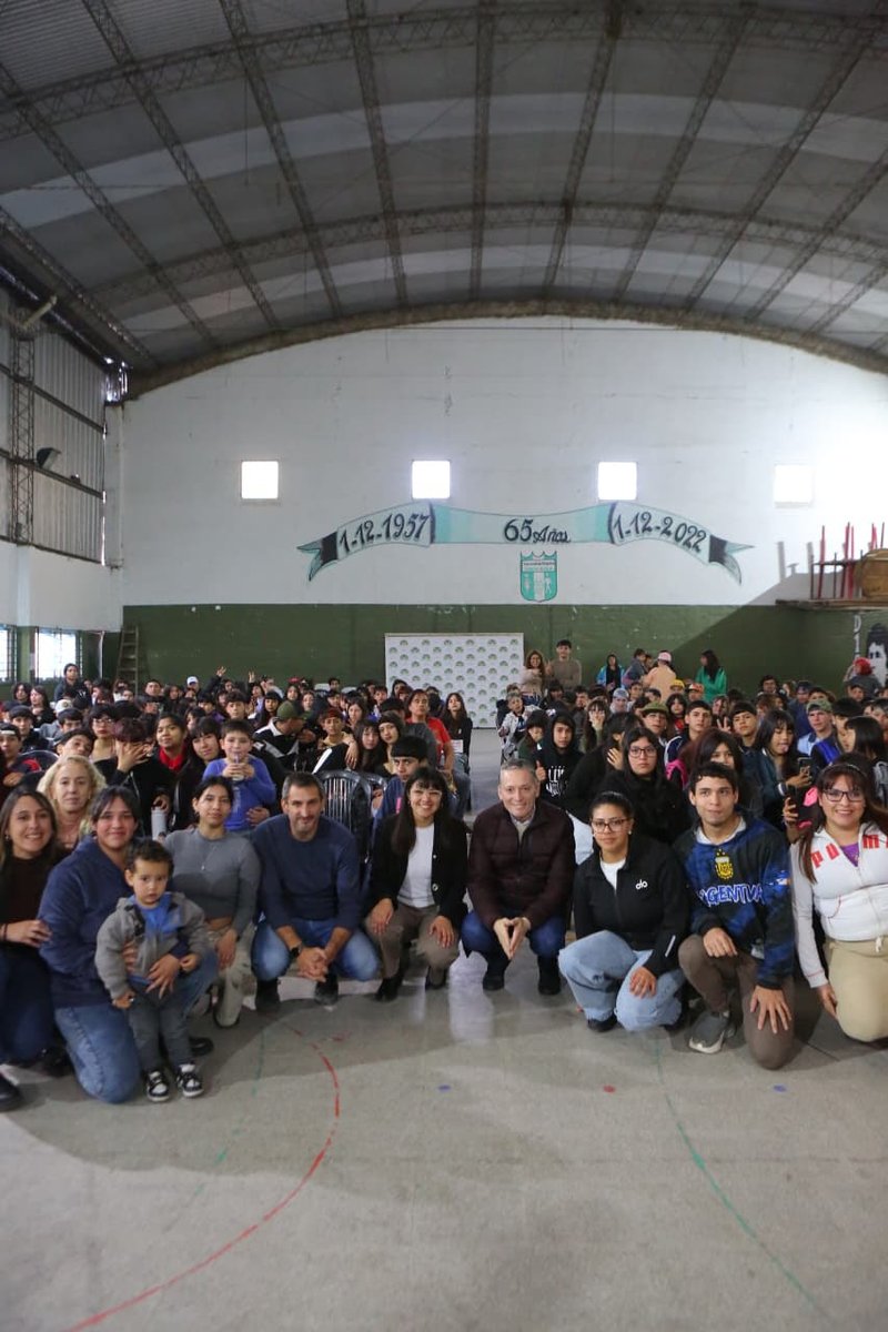 El intendente de Esteban Echeverría, Fernando Gray, entregó recursos para los diferentes talleres que forman parte del Programa de Responsabilidad Social y Compartida Envión. + Info y tel p/notas MARIAPRESS.COM <a href="/MunicipioEE/">Esteban Echeverría</a> <a href="/fernandogray/">Fernando Gray</a>