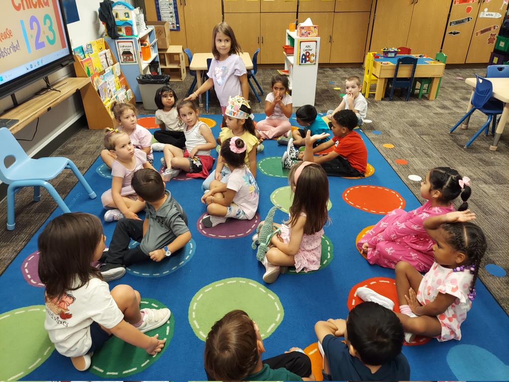 Barela_ECE's tweet photo. Station rotations and learning friends' names while also highlighting their great choices to wait calmly, quietly, and patiently are already up and running in @HumbleISD_PREK @HumbleISD_GTE!
#Play4PreK #PreKExplorers
@HumbleISD https://t.co/Zz53VQ752B