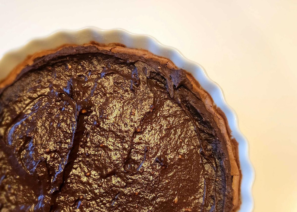 EdibleSB's tweet image. Channel your inner #JuliaChild with these recipes that are actually achievable 
buff.ly/ChfRgKp (via Star Tribune)

Chicken Waterzooi &amp;amp; Reine de Saba Cake