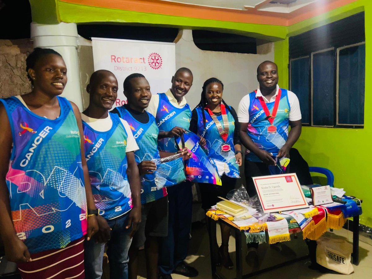 Yesterday we joined our Junior club  <a href="/rotaractkyakall/">Rotaract club of kyaka ll</a> as they Hosted the DRR <a href="/AbesageN/">Nahabwe Abesage</a> 
A great learning session coupled with the launch of <a href="/UgRotaryCancerP/">#CancerRunUg25</a> .
She guided the club  membership attraction and the club donated 50USD to TRF.
#kaihuratotheworld
#empaakolanders