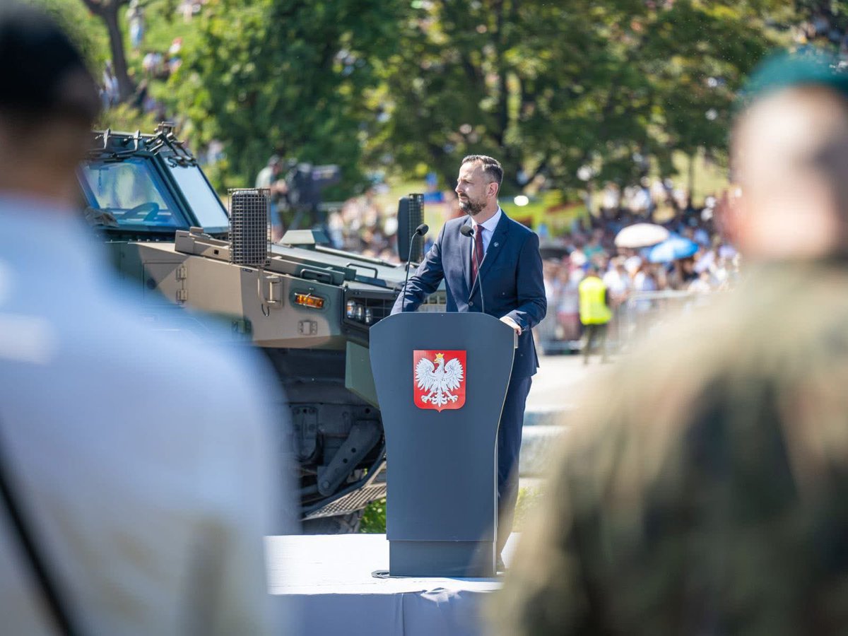 🇵🇱15 sierpnia 2025- Święto Wojska Polskiego oraz udział spadochroniarzy z 6 Brygady Powietrznodesantowej w Wielkiej Defiladzie🇵🇱

W tym wyjątkowym dniu na warszawskiej Wisłostradzie mogliśmy zobaczyć dziś żołnierzy i sprzęt  #6BPD  oraz innych jednostek Wojsko Polskie