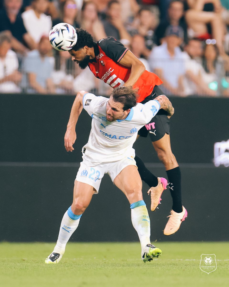 staderennais's tweet photo. 72’ : Les premières minutes de Mahdi sous la tunique floquée des deux hermines 🔴⚫️

#SRFCOM 0-0 https://t.co/Iwac5GYwKB