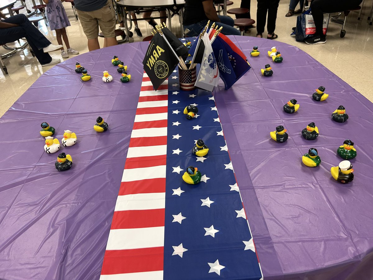 The <a href="/halley_es/">Halley ES</a> Hive was buzzing with families and students at our Military Mixer and Open House! Staff are so excited to welcome them to Halley! 🐝