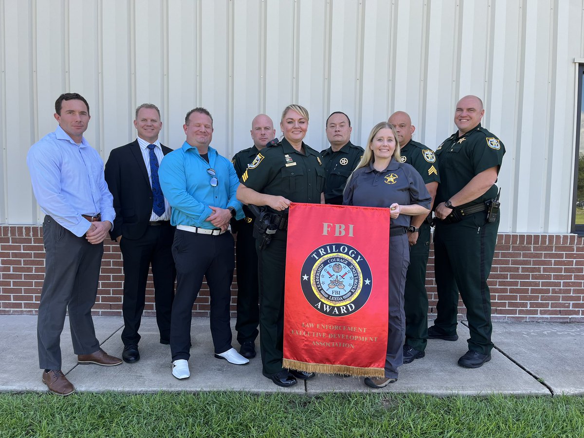 OCSOALERTS's tweet photo. 🎉 Congratulations to our outstanding leaders!
OCSO is proud to recognize members who completed the FBI-LEEDA Executive Leadership Institute—right here at home! 👏
Special shoutout to our Trilogy Award recipients! 💼
#TeamOCSO #FBILEEDA #ProfessionalDevelopment https://t.co/uZ5GvjjXYA