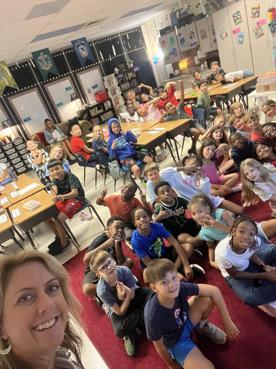 Kempcougars's tweet image. Your administrators spent the week meeting w all 900 Kemp cougars to review our expectations &amp;amp; remind everyone how to live out our mission to #LearnLeadExcel! Our Kindergarteners did such an excellent job listening &amp;amp; learning we ended the town hall w/ a dance party. @cobbschools