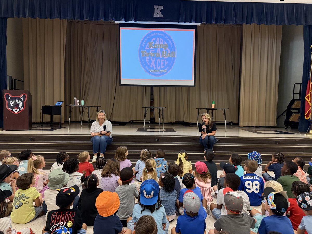 Kempcougars's tweet image. Your administrators spent the week meeting w all 900 Kemp cougars to review our expectations &amp;amp; remind everyone how to live out our mission to #LearnLeadExcel! Our Kindergarteners did such an excellent job listening &amp;amp; learning we ended the town hall w/ a dance party. @cobbschools