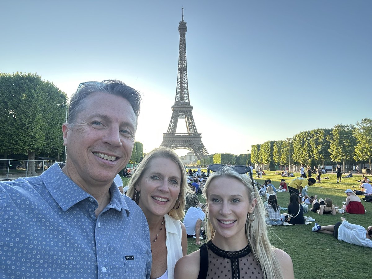 JCottonWalker's tweet photo. Busy Summer for the Walkers!  A little vacation time but mostly travel between MO, LA, &amp; NC.
Jacquelyn is well into her Residency with Duke. Quinn is ready to graduate Mizzou in December!
We celebrated birthdays (Cotton, Deb). &amp; I’m enjoying year 31 of public service in Cole Co.! https://t.co/A5vPVcIEVk