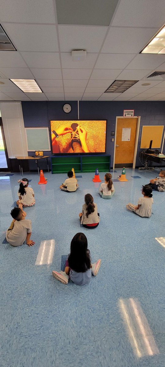 PE at Naples Park Elementary tweet media