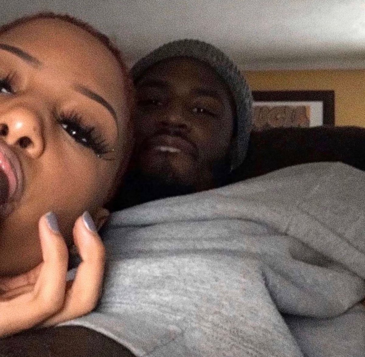 _Qt_coo's tweet image. “just friends”