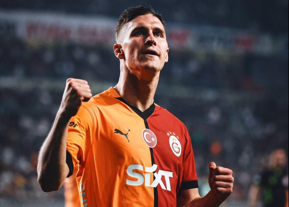 GRANDE 🔥 tweet media