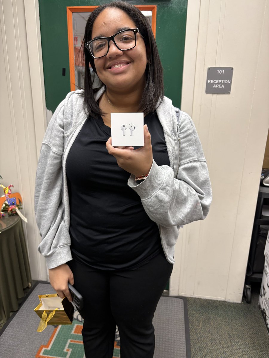 Andrea Smith | Ed.S. (@andreasmith0715) on Twitter photo Announcing our <a href="/blanche_ely/">Blanche Ely HS</a> “Booked and “Lit”-erature” Summer 📗Literacy 📙Challengs winner was a great way to end our first week! This superstar read 7 books this summer. <a href="/Tav_Williams/">Principal Williams</a> <a href="/AP_Rowe/">Shenee Rowe</a> <a href="/BCPSNorthRegion/">BCPS North Region</a> Announcing our <a href="/blanche_ely/">Blanche Ely HS</a> “Booked and “Lit”-erature” Summer 📗Literacy 📙Challengs winner was a great way to end our first week! This superstar read 7 books this summer. <a href="/Tav_Williams/">Principal Williams</a> <a href="/AP_Rowe/">Shenee Rowe</a> <a href="/BCPSNorthRegion/">BCPS North Region</a>