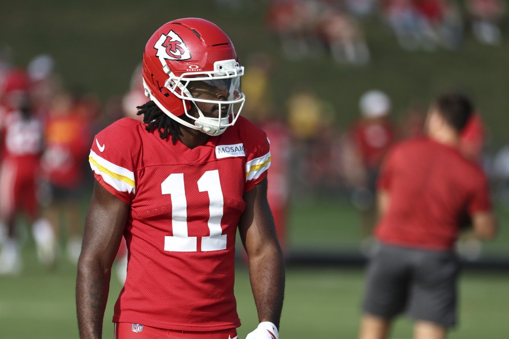 Armando (@armando_marsal) on Twitter photo My #DFS breakdown for tonight's two-game #NFL preseason slate is live <a href="/FantasyGuruSite/">FantasyGuru.com</a>
fantasyguru.com/nfl-preseason-… My #DFS breakdown for tonight's two-game #NFL preseason slate is live <a href="/FantasyGuruSite/">FantasyGuru.com</a>
fantasyguru.com/nfl-preseason-…