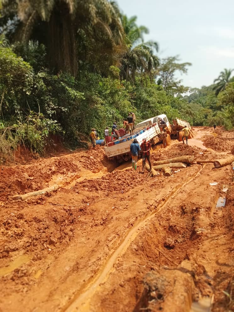 djoker256's tweet photo. @assempebwa @MoWT_Uganda Have you seen Bududa??? We really need help this side. 😭😭🙏🙏 https://t.co/wsv87wTBco