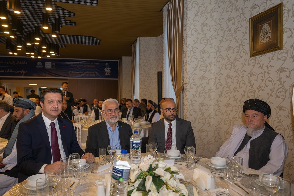 Genel Başkanımız Sayın Zekeriya Yapıcıoğlu, Afganistan İslam Emirliği Ankara Büyükelçiliği tarafından düzenlenen "İşgalin Sona Ermesi ve Zafer Günü’nün 4. Yıldönümü" resepsiyonuna katıldı. 

Bu vesileyle Afgan halkının işgale karşı verdiği destansı mücadeleyi ve zaferlerini bir