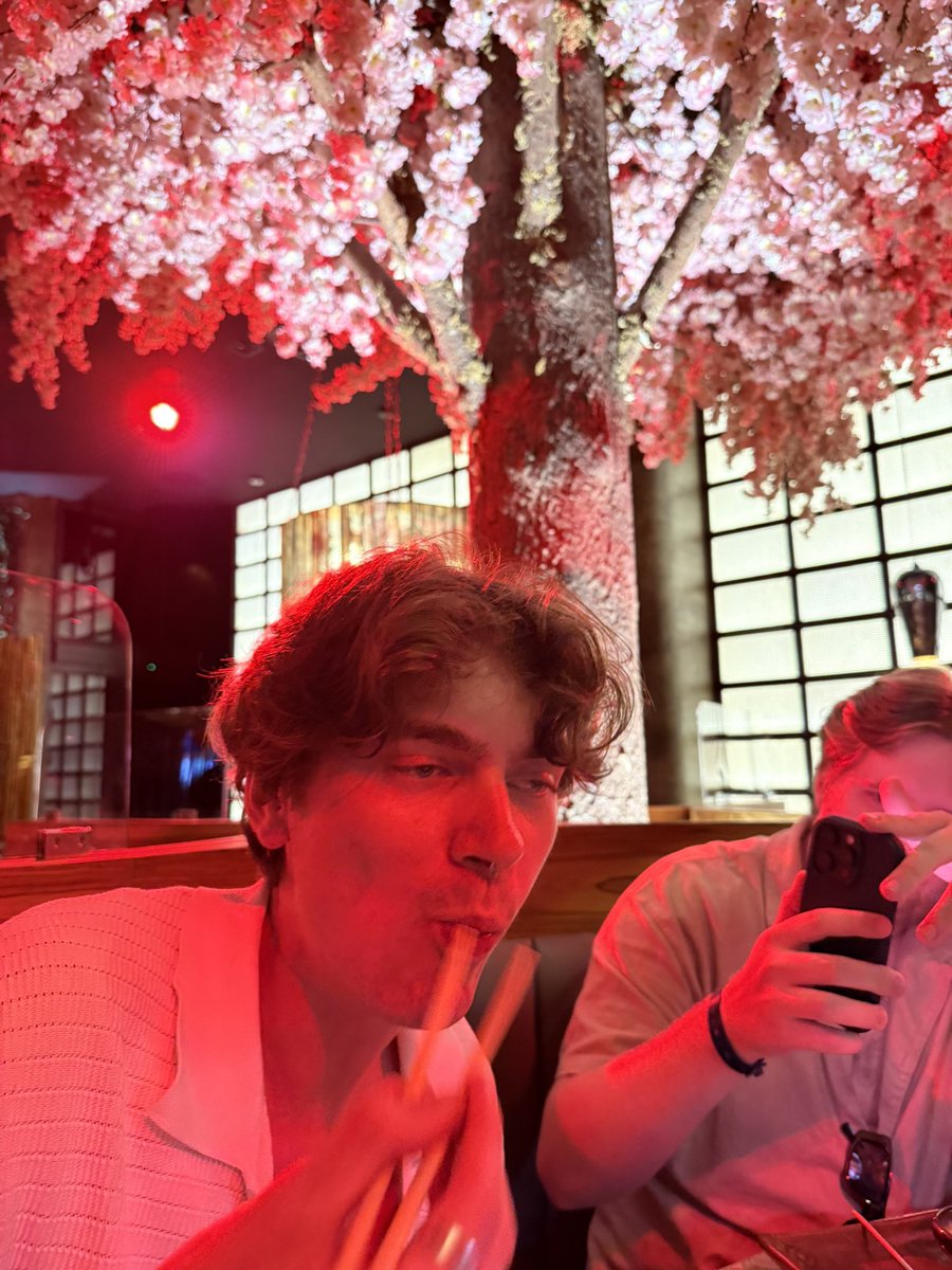 HuraconVAL's tweet image. Half way through the cancun trip💯