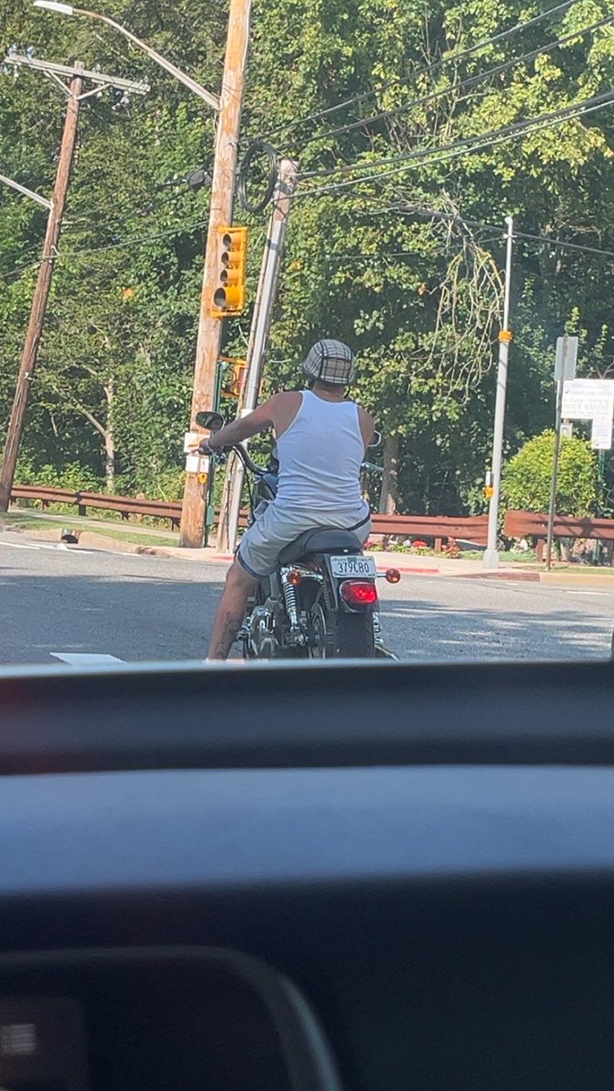 Burberry helmet is the most Italian thing I’ve seen in a while