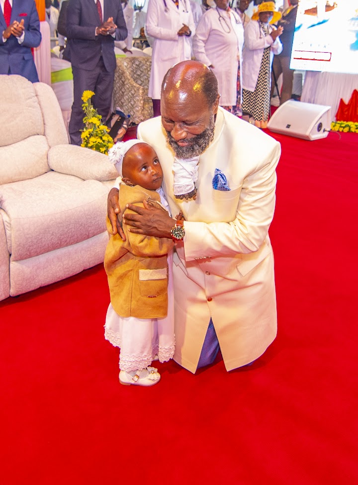 MoraaJanet4's tweet photo. Lool at the fruits of  #MegaRevivalAblaze

Thank You Jesus for Sending The Mega Prophet's to the land of Kenya. 
Finally we have hope https://t.co/jZXEZat9N0