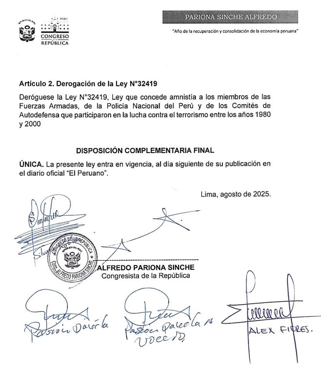 #LoÚltimo 📍Los congresistas del Bloque Democrático Popular y la Bancada Socialista presentaron propuestas legislativas para derogar la ley de amnistía para militares, policías y miembros de los Comités de Autodefensa procesados por violar derechos humanos. 🧵