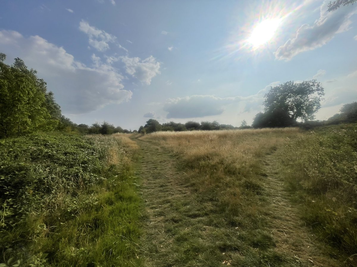 Countryside walk, after smoke 💨 reported. Please to report previous fire 🔥 ground not alight, with this #summerheat across 🇬🇧 

The harvest season is among us, so please be cautious of tractors and agricultural machinery on the road network 🚜