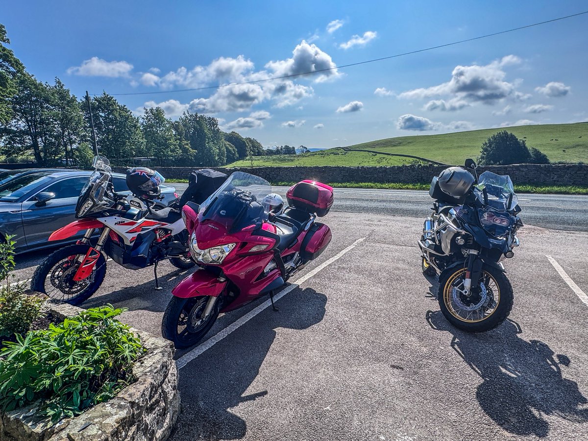 A good day killing bugs today on the beautiful roads of Lancashire and great food at <a href="/RedwellInn/">Redwell Country Inn</a> 
<a href="/BMWMotorrad/">BMWMotorrad</a> #BMW #GS1250
#Lancashire #RedWellCountryInn