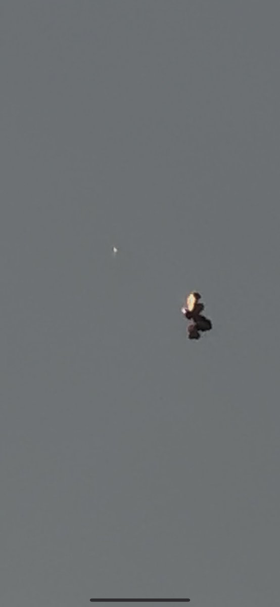 patrickjpf's tweet image. UFO? Anyone know what this is in Springfield, MO?