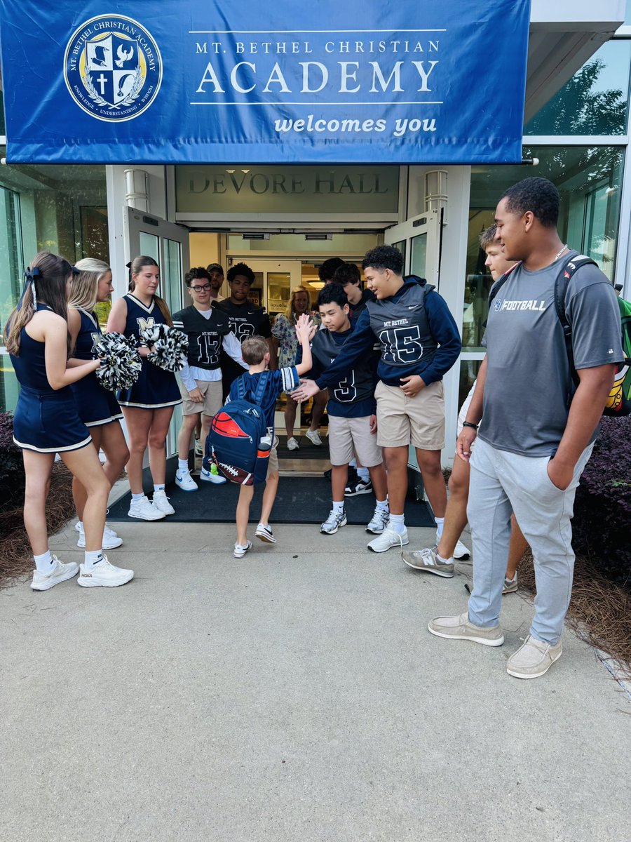 Great morning! Our varsity football players and cheerleaders visited the lower school today, helping open car doors and greeting students as they arrived. We’re excited for our varsity home game tonight — kickoff at 5 PM!