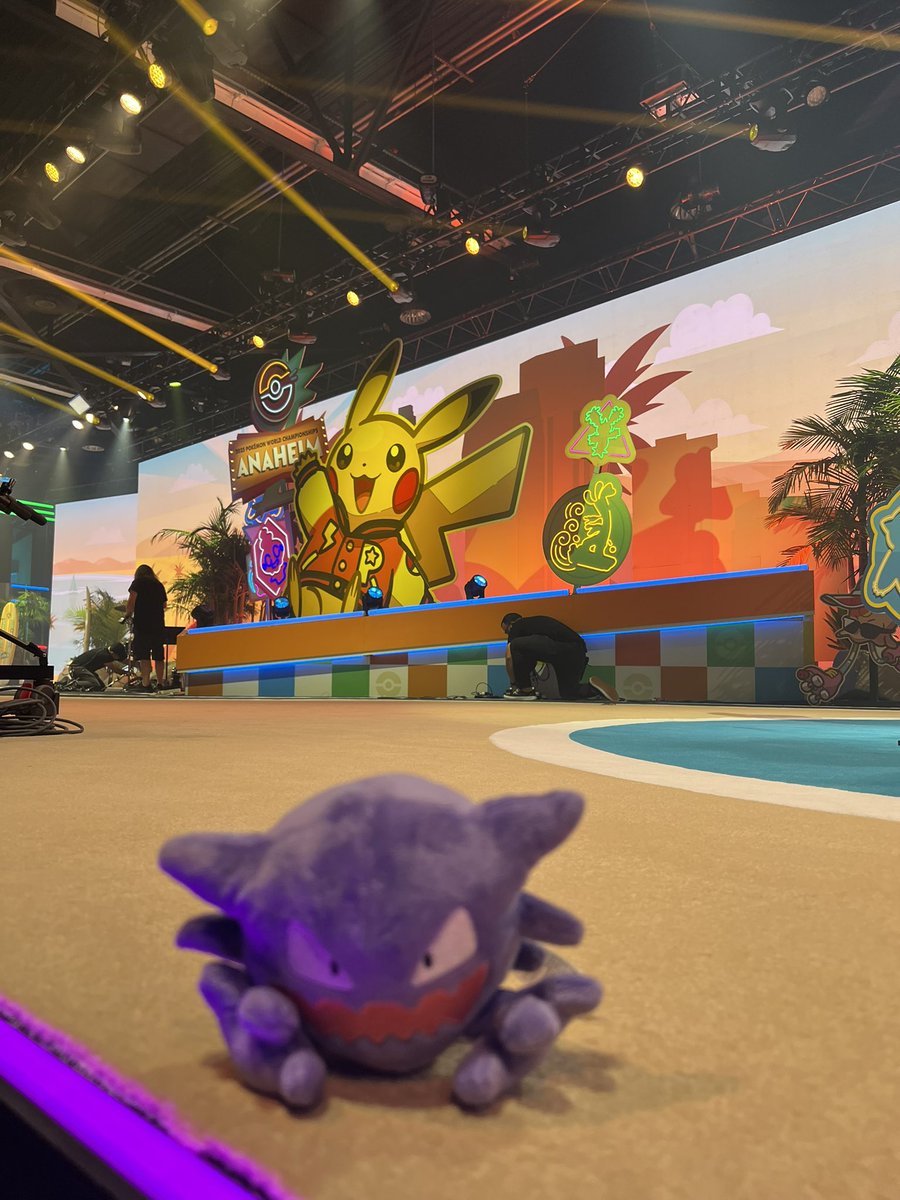 ElTioRex91's tweet photo. Se llegó el día, el #PokemonWorlds está aquí y no podría estar más emocionado.
Ahora a tratar de dar lo mejor de mi en el torneo!
@playpokemon @PokemonGoAppLA https://t.co/JLGAV0J4ne