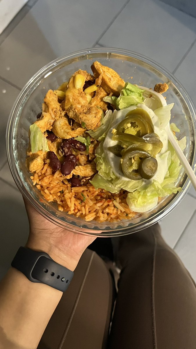 I’m just a  Powerlifter who eat 24 hours A day :)
لا وموسم تضخيم بعد 🥲