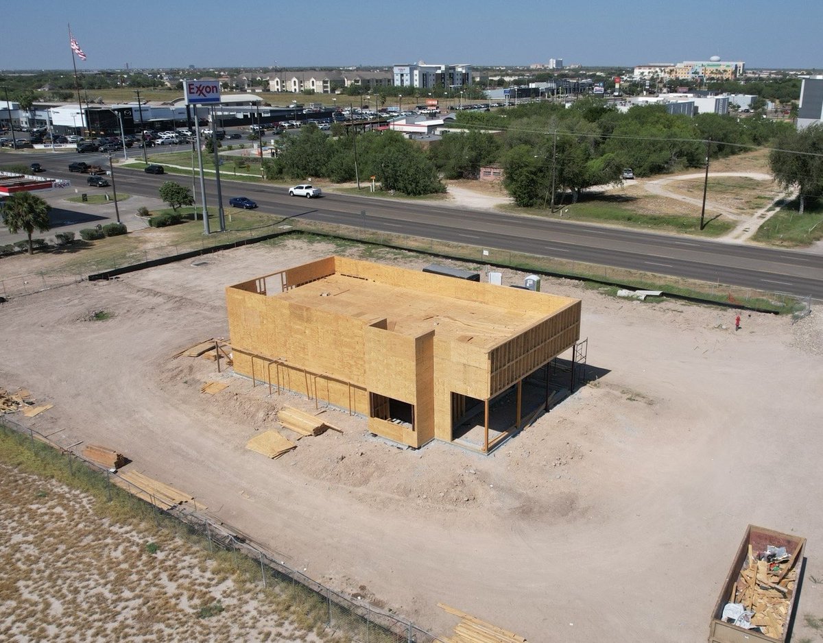 DeveloperQuirks's tweet image. New Chipotle Under Construction