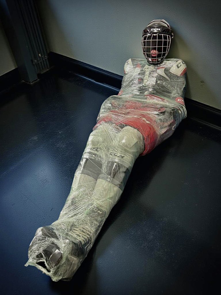 Packed and sealed, marinating for tonights game 🏒💪🏼