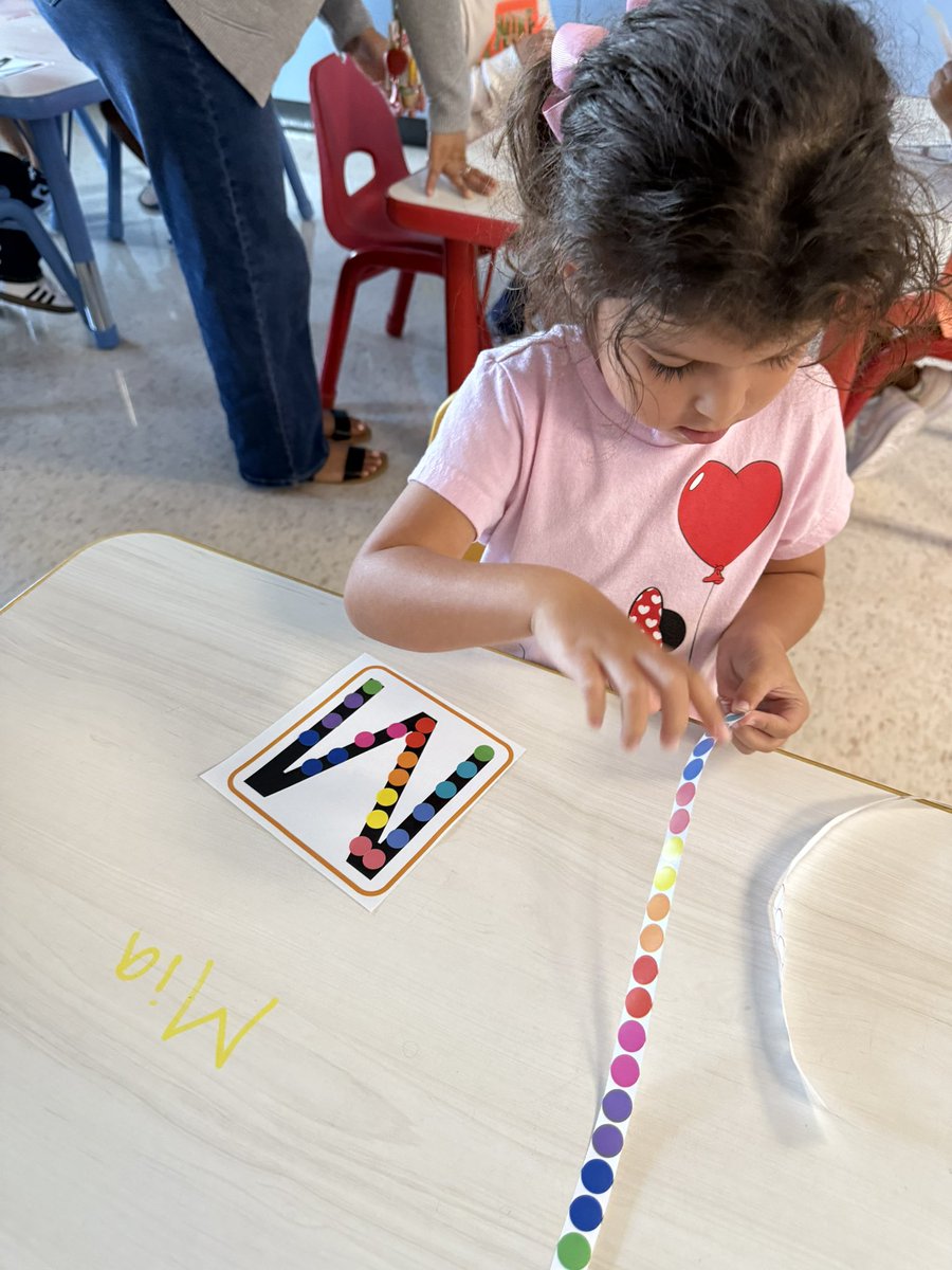 Lily Strecker tweet media