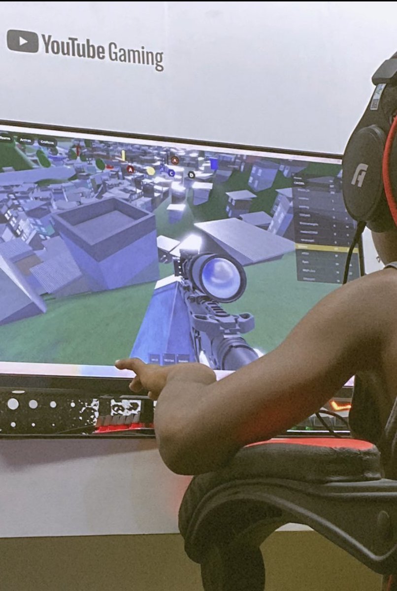 depois de 4 meses freelando com a Final Level, nesse projeto incrível do Favela Gaming no qual eu tive privilégio de acompanhar de pertinho…

É OFICIAL: AGORA FAÇO PARTE DA EQUIPE! 

2025 tá sendo um ano incrível