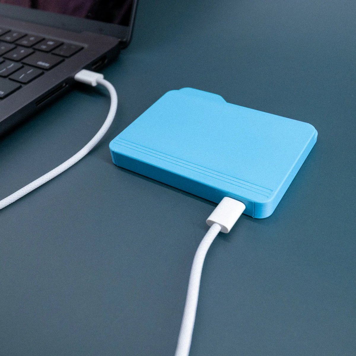 The FolderDrive Transforms the Mac Folder Icon Into a Real USB Drive