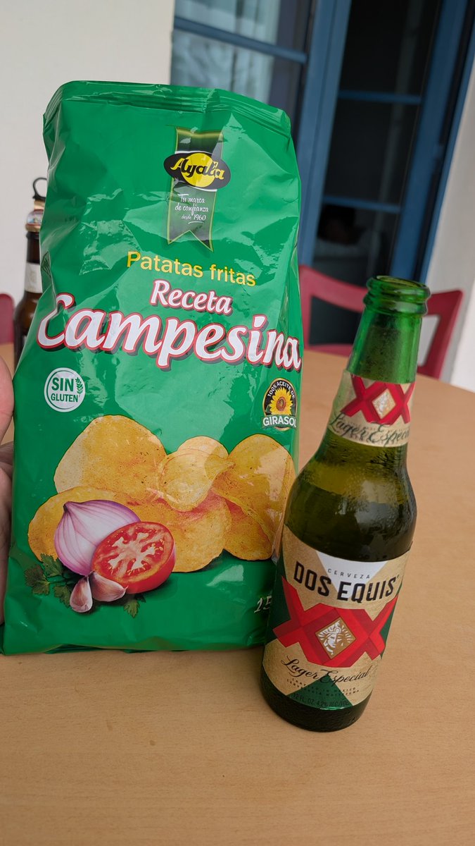 Holiday balcony vibes. 🍺

<a href="/PintsBeauty/">Pints Of Beauty</a>