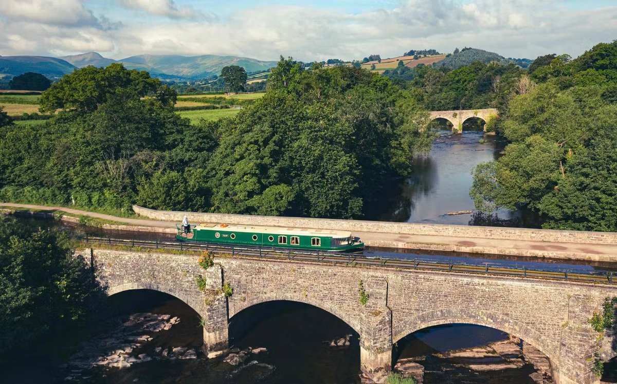 How about a #walkoftheweek to tempt you this fine weekend? ☀️🥾

A charming stroll around the Brynich Aqueduct maybe?  A gentle one hour walk through the countryside to this beautiful location. 

⏱️ 1hr 📍 3.85km  ⬆️ 24m

Find out more about this walk and a host of others in our