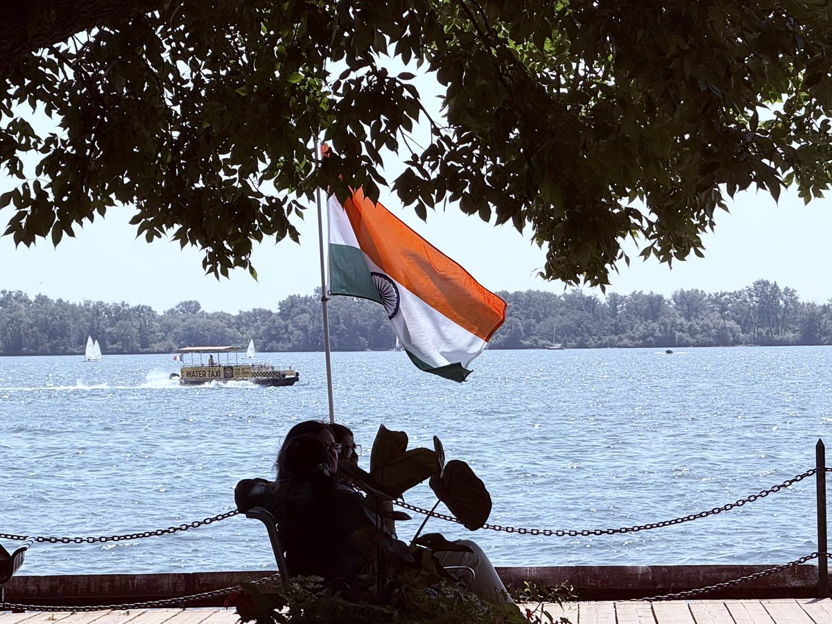LegitTourist's tweet image. Indians claiming territory in Harbour Square Park in Toronto Harbourfront. Telling others they can’t sit there. Nowadays, they fly any flag but the Canadian one.  #Toronto #Canada #Harbourfront #Massimmigration #WhatHappenedToCanada