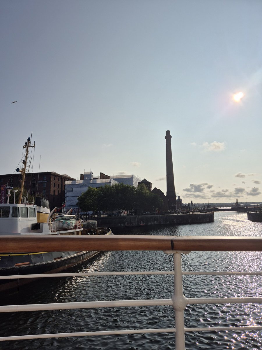 Friday feeling.. #Liverpool