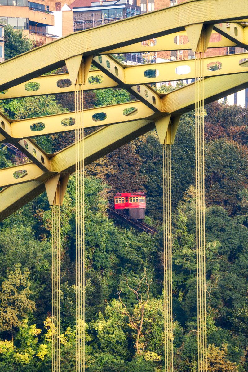 Another view from this morning in #Pittsburgh, this time one of the Ft. Pitt Bridge framing the Duquesne Incline. I have this view in all four seasons, but haven't revisited it in summer for a while, so thought I'd do so this morning.