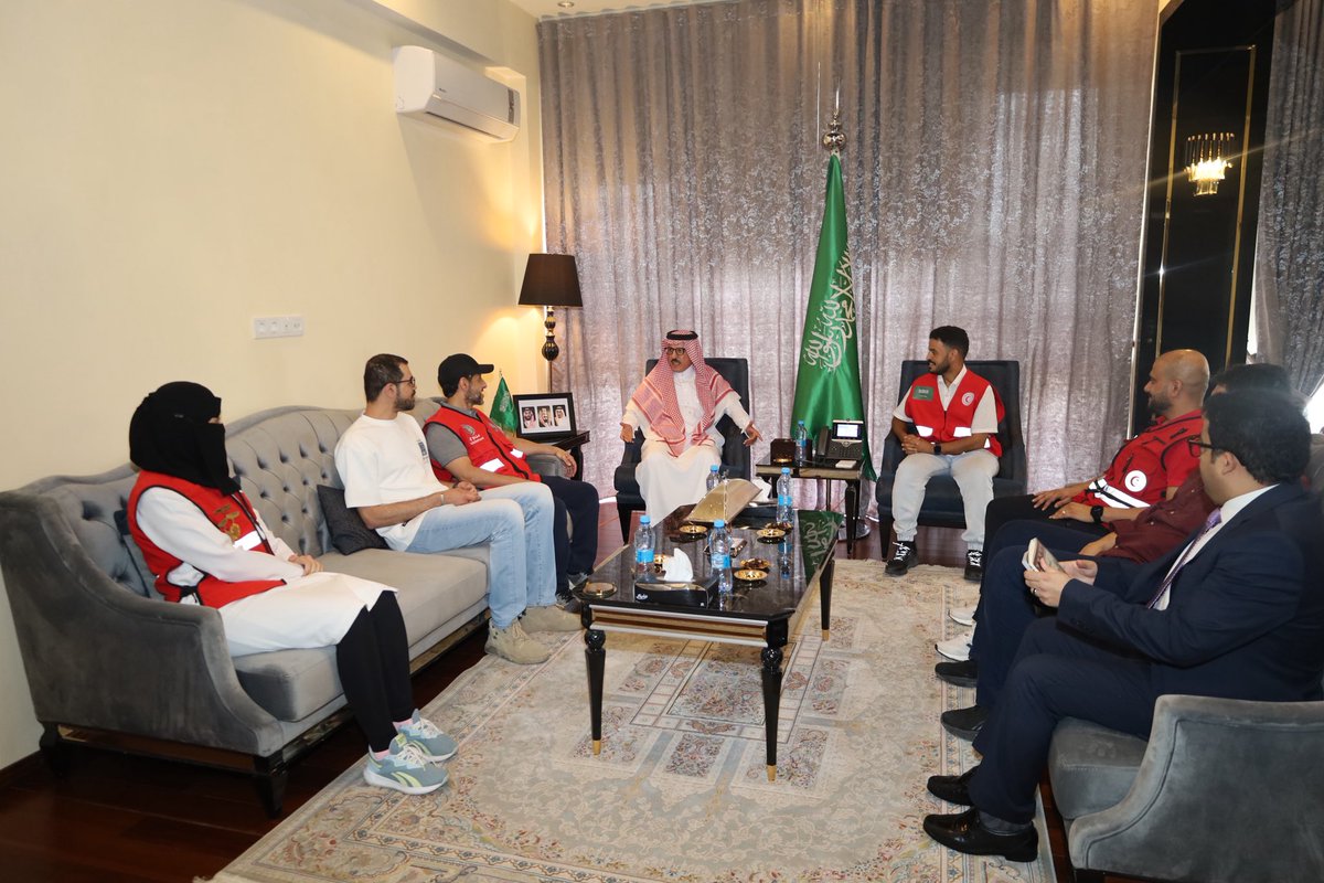KSAembassyTJ's tweet photo. استقبل سعادة السفير وليد بن عبدالرحمن الرشيدان، اليوم في مكتبه، وفد من هيئة الهلال الأحمر السعودي برئاسة الاستاذ فارس المطيري، الذي يزور طاجيكستان في زيارة رسمية.

Имрӯз муҳтарам Сафир Валид ар-Решайдон дар дафтари кории худ ҳайати Ҷамъияти ҳилоли аҳмари саудиро бо роҳбарии Форис ал-Мутайрӣ, ки бо сафри расмӣ ба Тоҷикистон омадааст, ба ҳузур пазируфт.